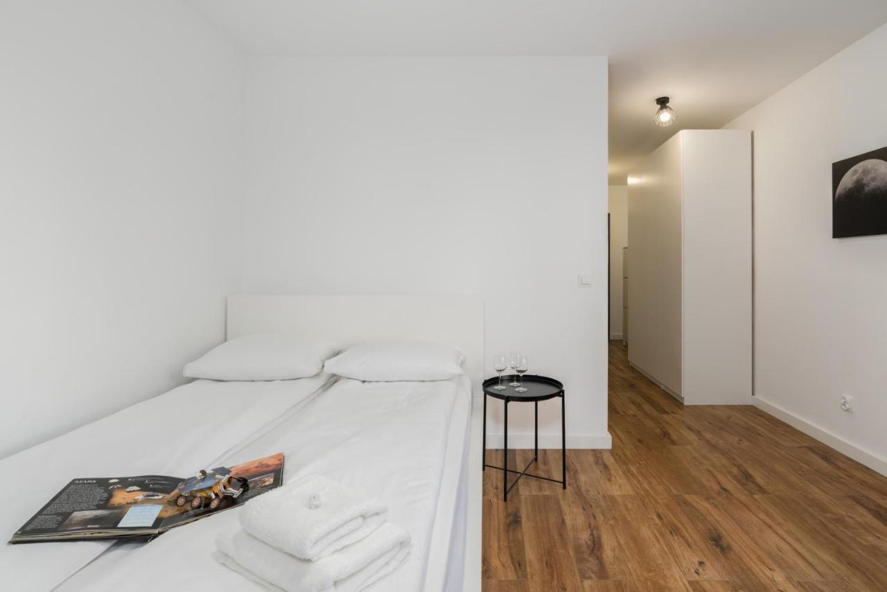 Poznan Old Market Studio By Noclegi Renters ภายนอก รูปภาพ